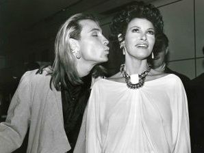 Raquel Welch, Marilyn 1984 NYC.jpg